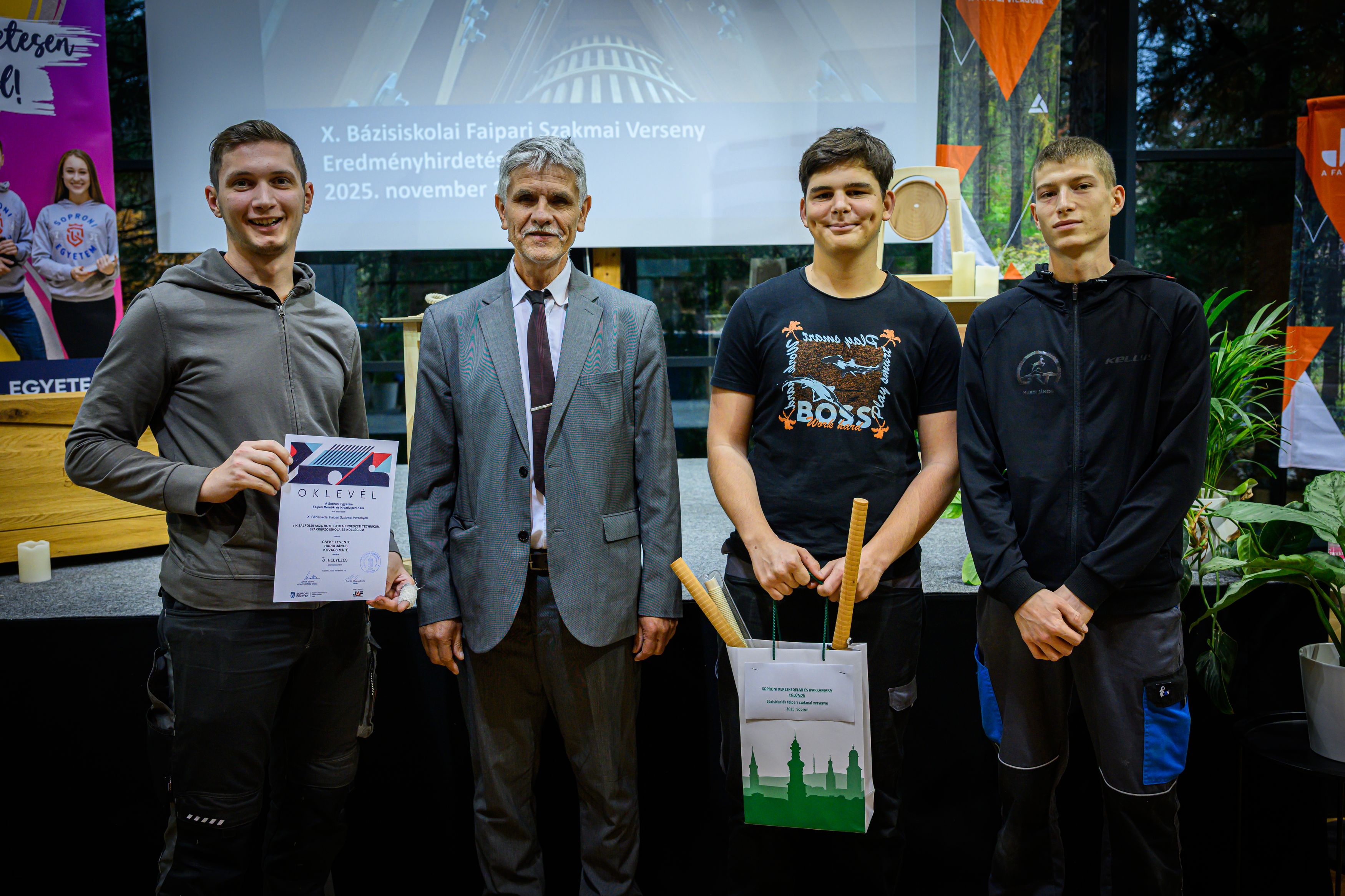 RPT_3504.jpg RPT_3504.jpg